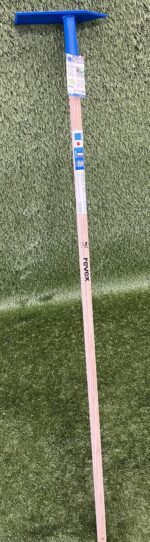 Désherbeur de voirie manuel pour enlever les mauvaises herbes le long des trottoirs