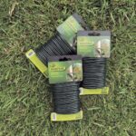 Lien mousse vert pour attacher plantes fragiles aux tuteurs au jardin