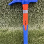 Marteau coffreur robuste pour travaux de charpente et maçonnerie