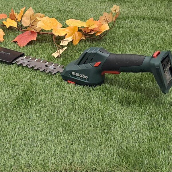 Taille‑haie électrique pour entretien des haies et arbustes