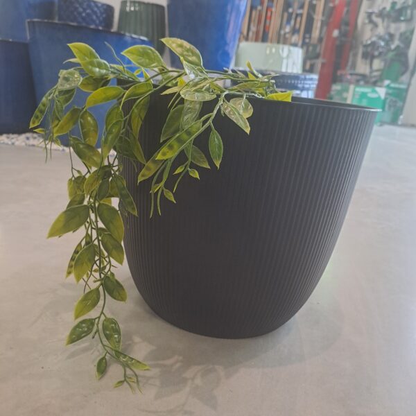 Cache‑pot Iris noir 14,8 L pour plantes