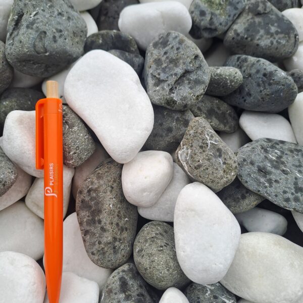 Galets marbre Zèbre — pierres décoratives naturelles à motifs zébrés pour aménagements paysagers extérieurs.