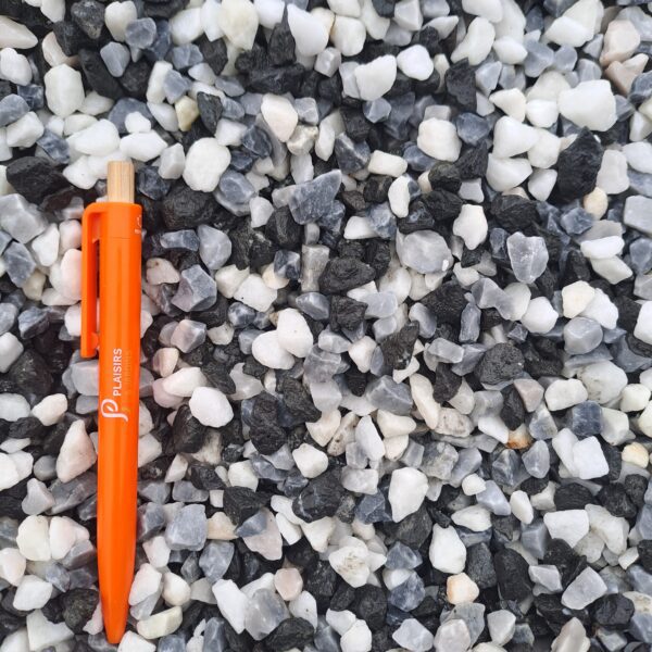 Graviers décoratifs Zen Trio — pierres naturelles multicolores pour aménagements paysagers extérieurs.