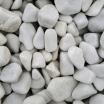 Galet décoratif en marbre blanc pur Premium de calibre 30 à 60 mm, idéal pour les massifs, allées et aménagements paysagers.