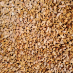 Graviers Marbre Jaune Rosé 6/8 mm en pierre naturelle pour allées, massifs et aménagements extérieurs