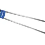 Pince à déchets Revex en aluminium, légère et ergonomique, pour ramasser les déchets sans se baisser.