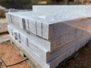 palette-bordure-de-granit-gris.jpg