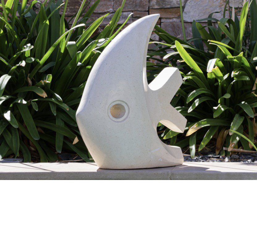 Poisson contemporain blanc – Sculpture décorative Poisson contemporain blanc décoratif aux lignes épurées