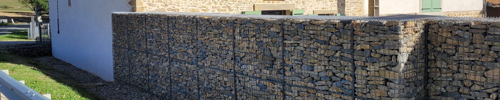 Mur en gabions – Aménagement extérieur moderne et naturel Mur en gabions décoratif pour aménagement paysager et jardin extérieur