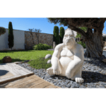 Statue gorille terrazzo blanc – décoration design pour intérieur et extérieur