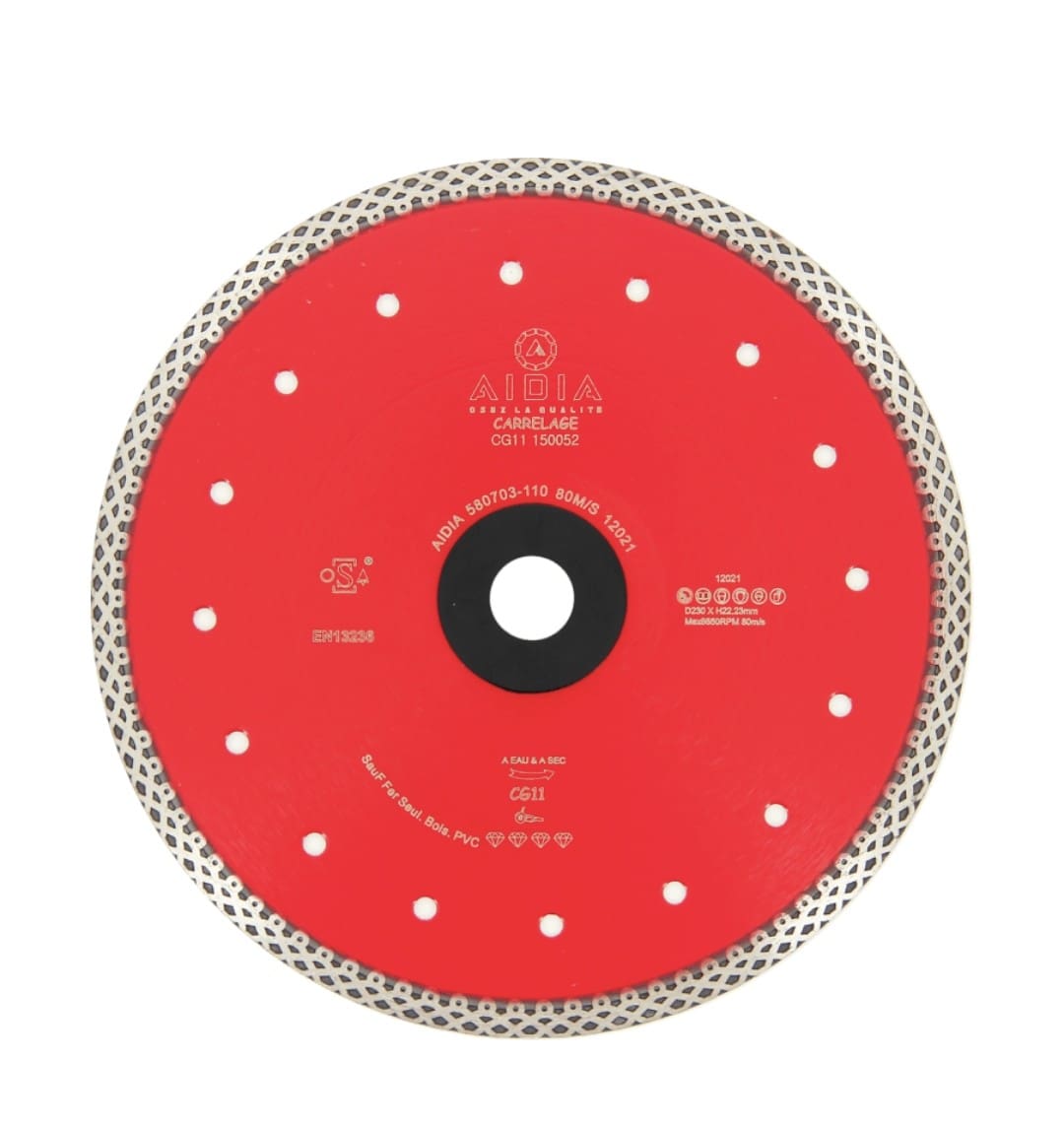 Disque Diamant Carrelage & Grès Cérame Très Durs – Alésage 22,23 mm Disque diamant pour carrelage et grès cérame très dur avec alésage 22,23 mm, conçu pour une découpe précise et sans éclats.