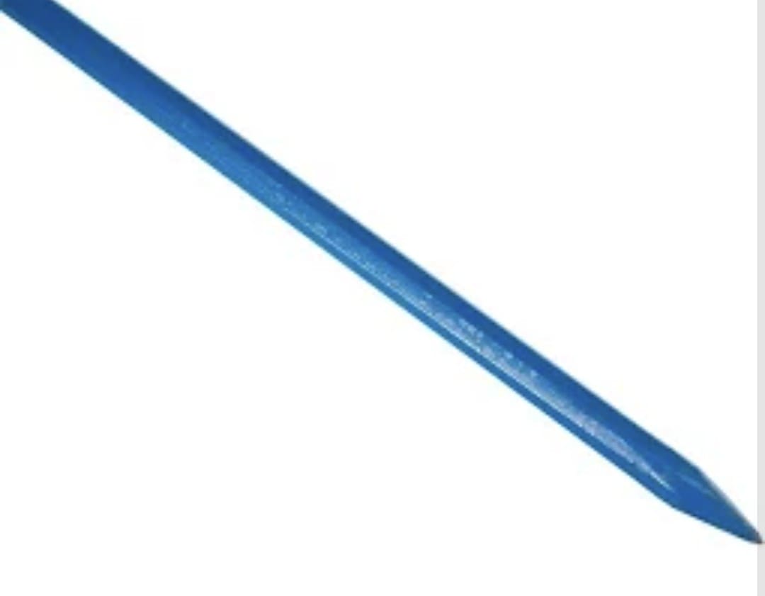 Barre à mine octogonale Revex en acier forgé Barre à mine octogonale Revex en acier forgé avec pointe trempée pour creuser, faire levier et déplacer des charges lourdes.